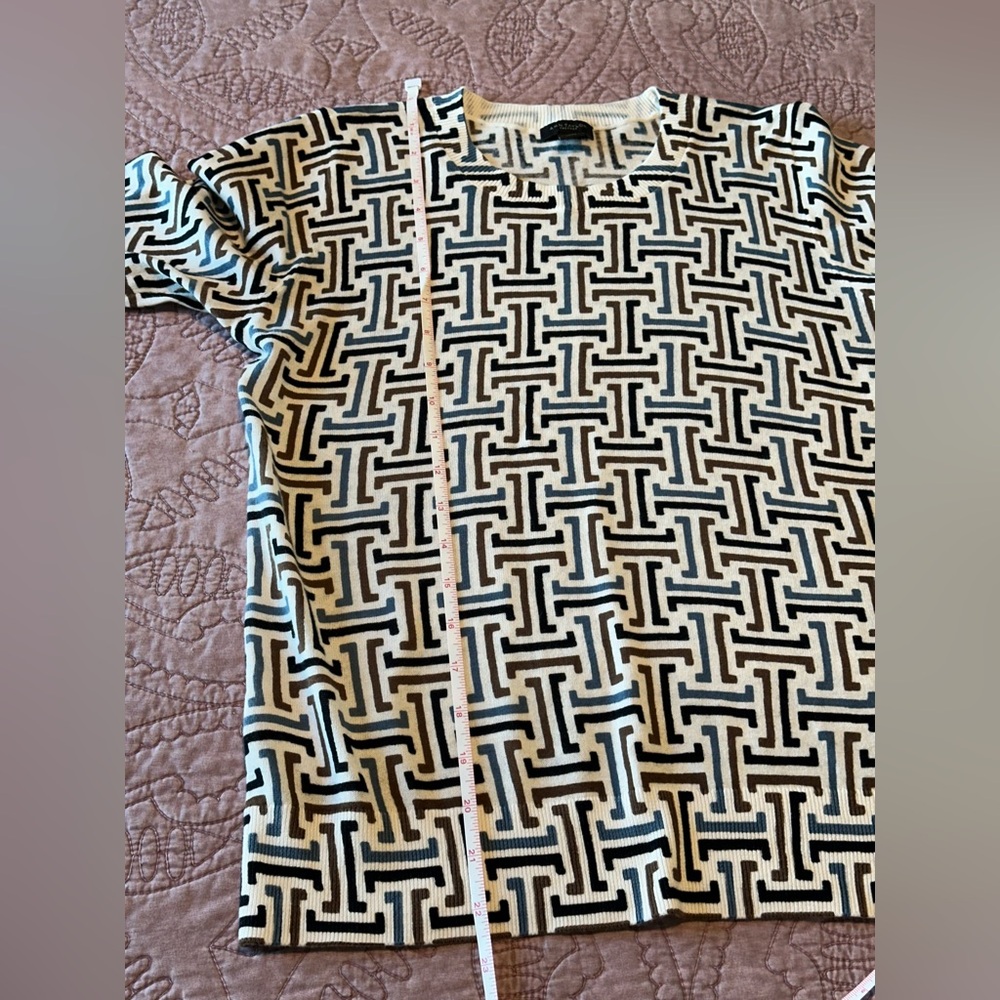 Ann Taylor Factory Black and White Patterned Short Sleeve Sweater - Picture 6 of 10